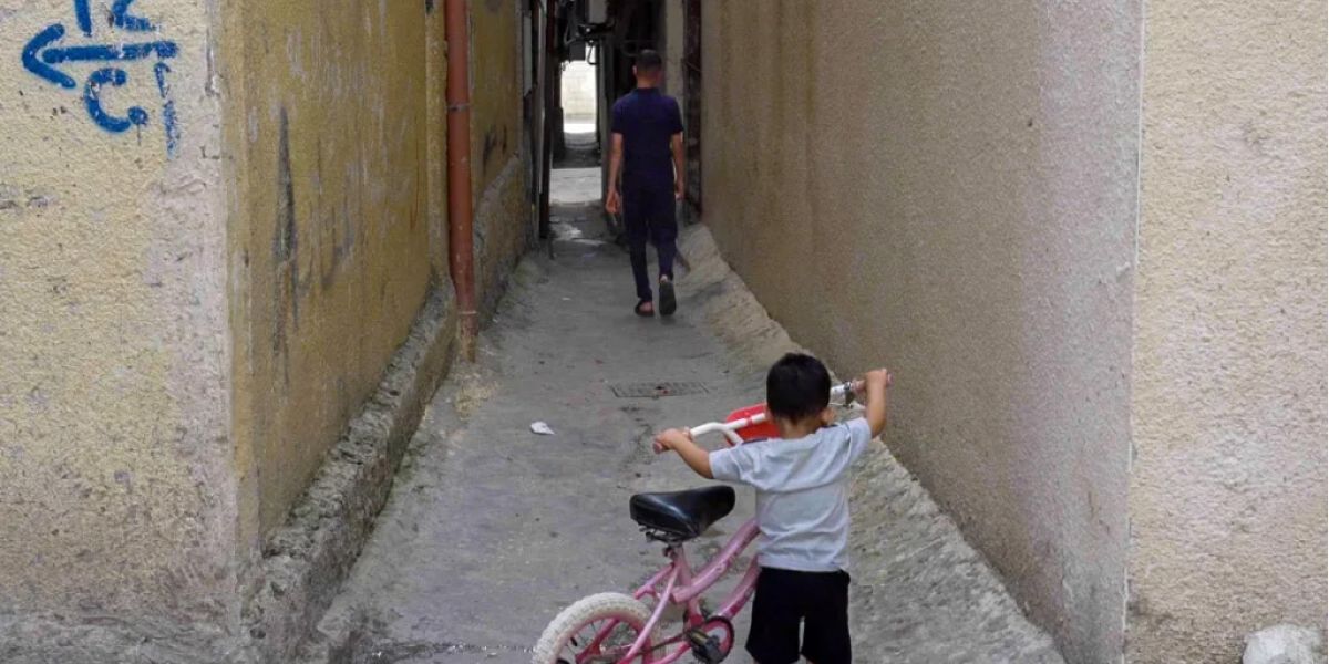 images/images/crr-child-with-bike-standing-in-alley-buildings.jpg#joomlaImage://local-images/images/crr-child-with-bike-standing-in-alley-buildings.jpg?width=1024&height=683